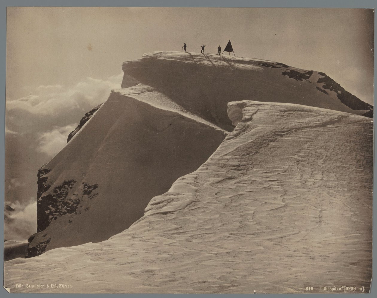 Parte superior del Titlis cerca de Engelberg en Suiza Titlisspitze [3239 m] (título sobre objeto) de Anonymous