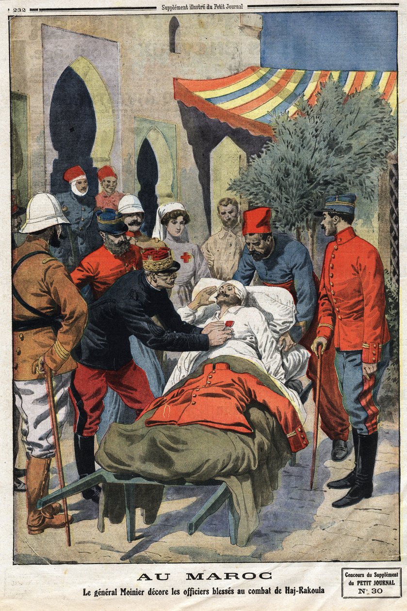 En Marruecos, el General Moinier condecora con la cruz de la Legión de Honor a los oficiales heridos en la batalla de Haj Rakoula (HajRakoula) Grabado en “Le Petit Journal” el 21/07/1912. Colección privada de Anonymous Anonymous