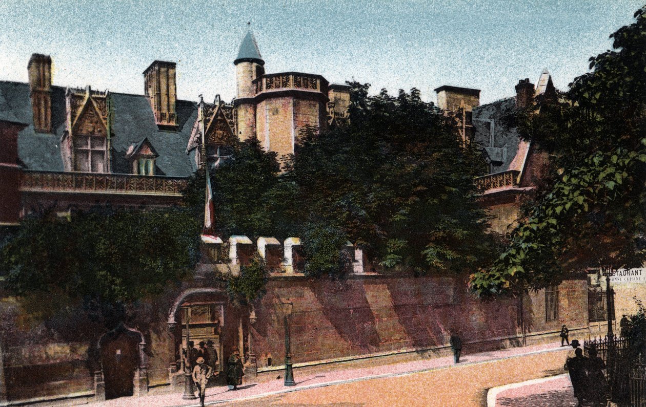 París: vista del Museo de Cluny. Fotografía de 1920 en Álbum Artístico de la ciudad de París. Colección privada de Anonymous Anonymous