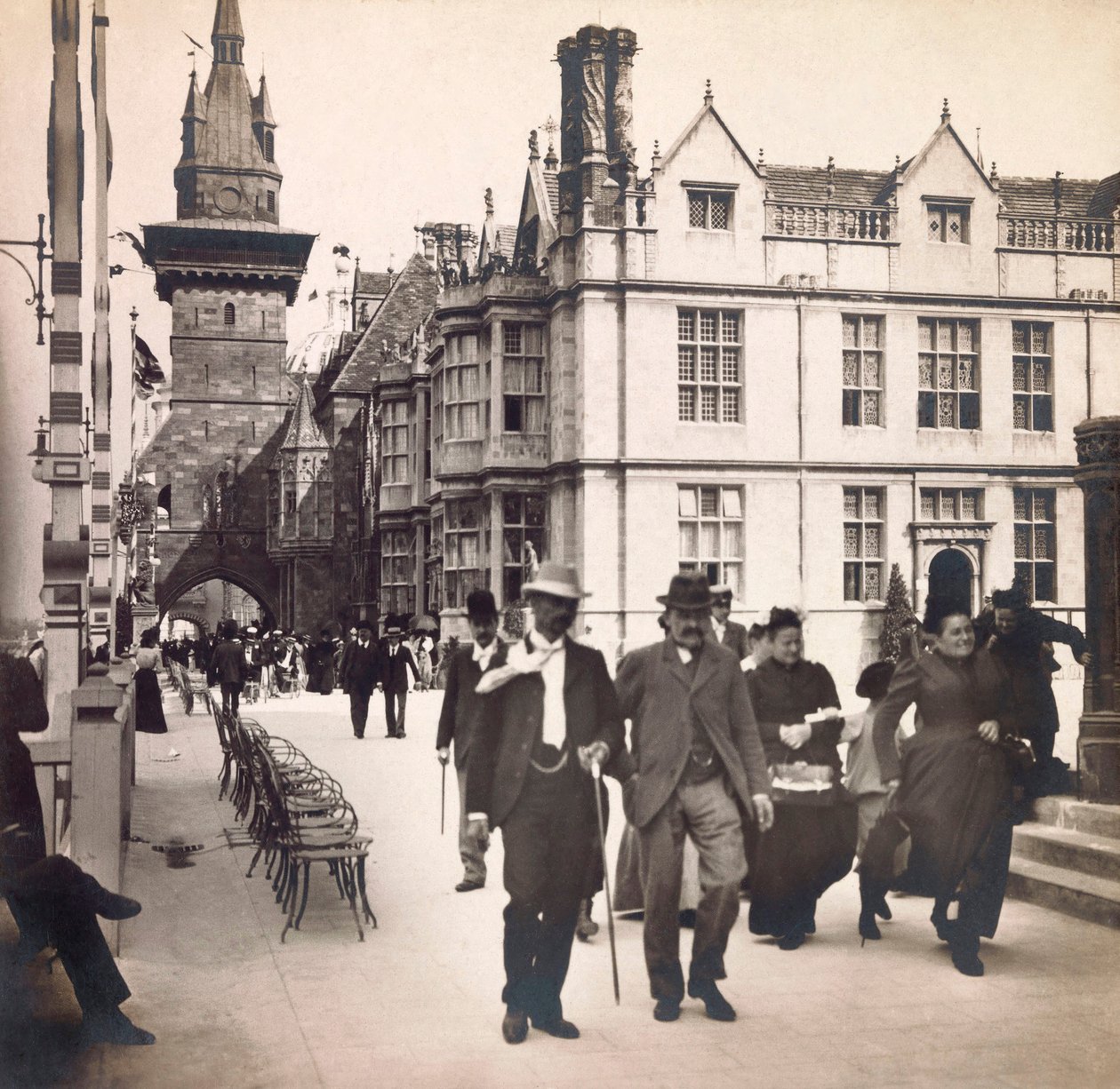 Exposición Universal de 1900 - Exposition Universelle de 1900 en París: La rue des Nations, colección privada de Anonymous Anonymous