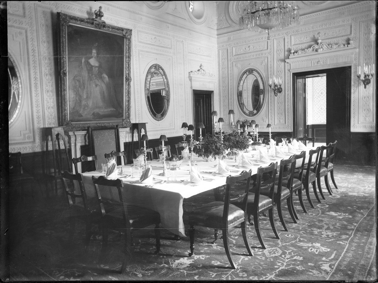 Interior de la Embajada Británica, Teherán, 1880-1930 de Antoin Sevruguin