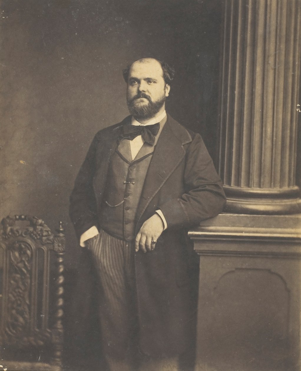 Sin título, hombre de pie, en frente, 1855-1869 de Antoine Samuel Adam Salomon