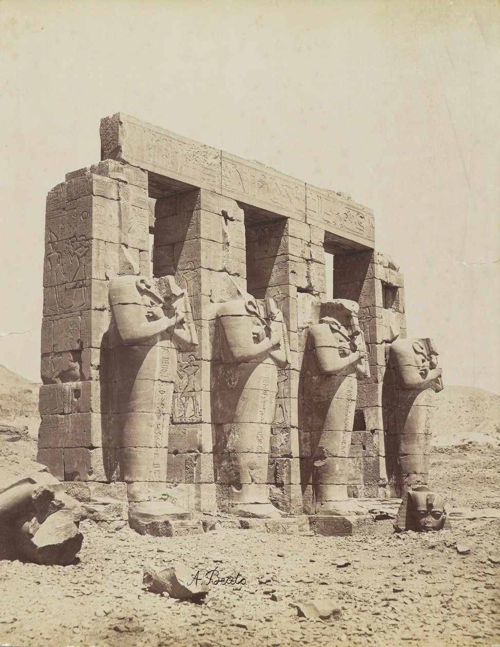Ramesseum, Tebas, vista del sureste del Segundo Patio de Antonio Beato