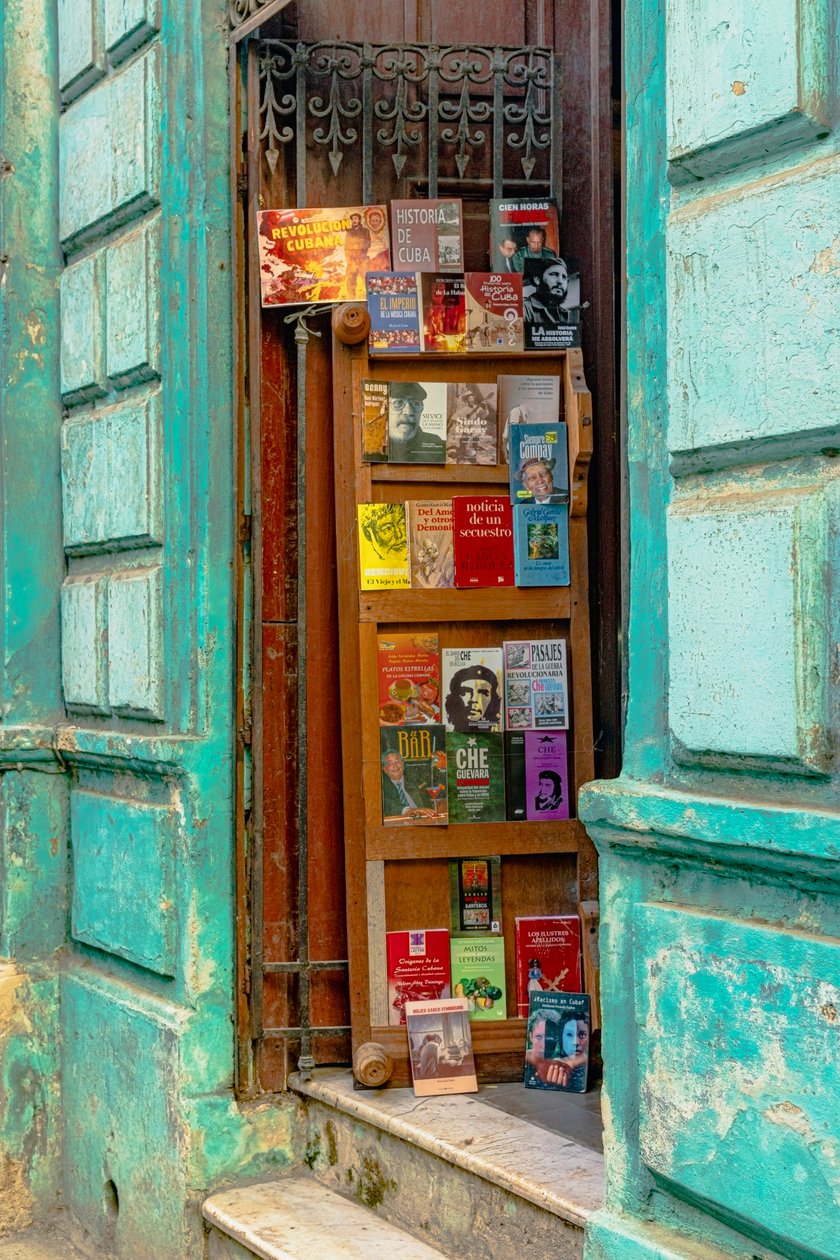 Calle Cuba, 2019 (fotografía) de Antonio Schubert