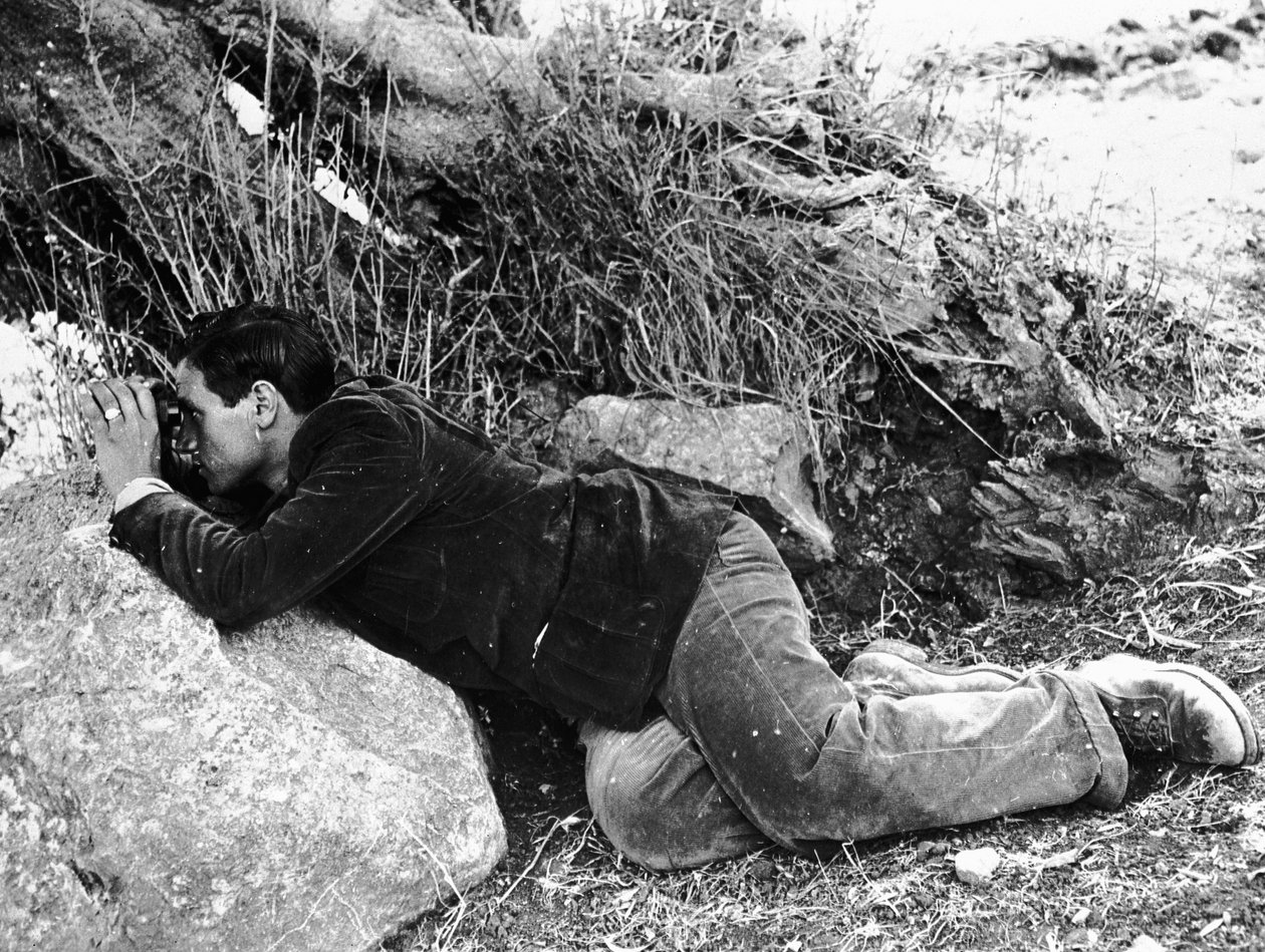 Salvatore Giuliano escondido en la maleza, 1937 de Armando Bruni