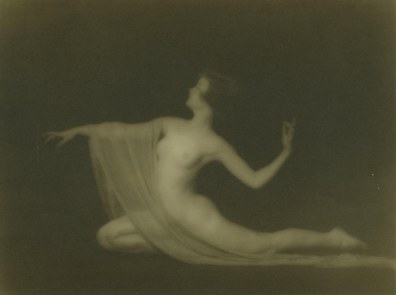 Estudio Formal de Desnudo de Arnold Genthe