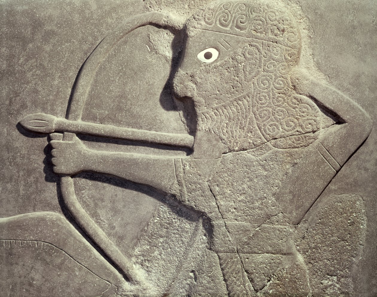 Relieve que representa a un cazador, de Tell-Halaf, Siria (detalle) de Assyrian