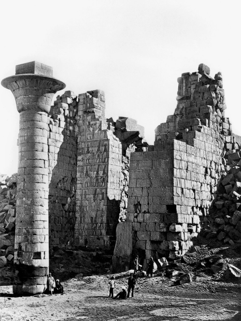 Columna en Karnak, Egipto, 1893 de Auguste Edouard Mariette