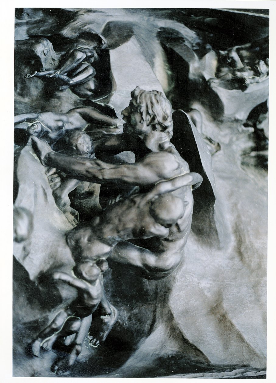 Las Puertas del Infierno, detalle de Ugolino y sus Hijos, panel central izquierdo (detalle) de Auguste Rodin