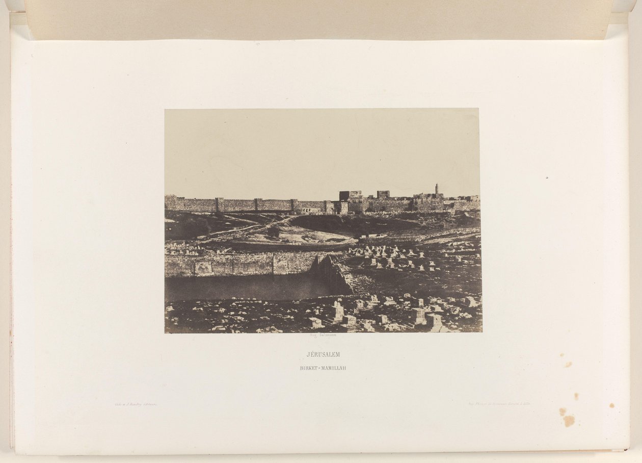 Cuenca Mamilla fuera de la muralla de la ciudad vieja de Jerusalén Jerusalén. Birket-Mamillah (título sobre el objeto) de Auguste Salzmann