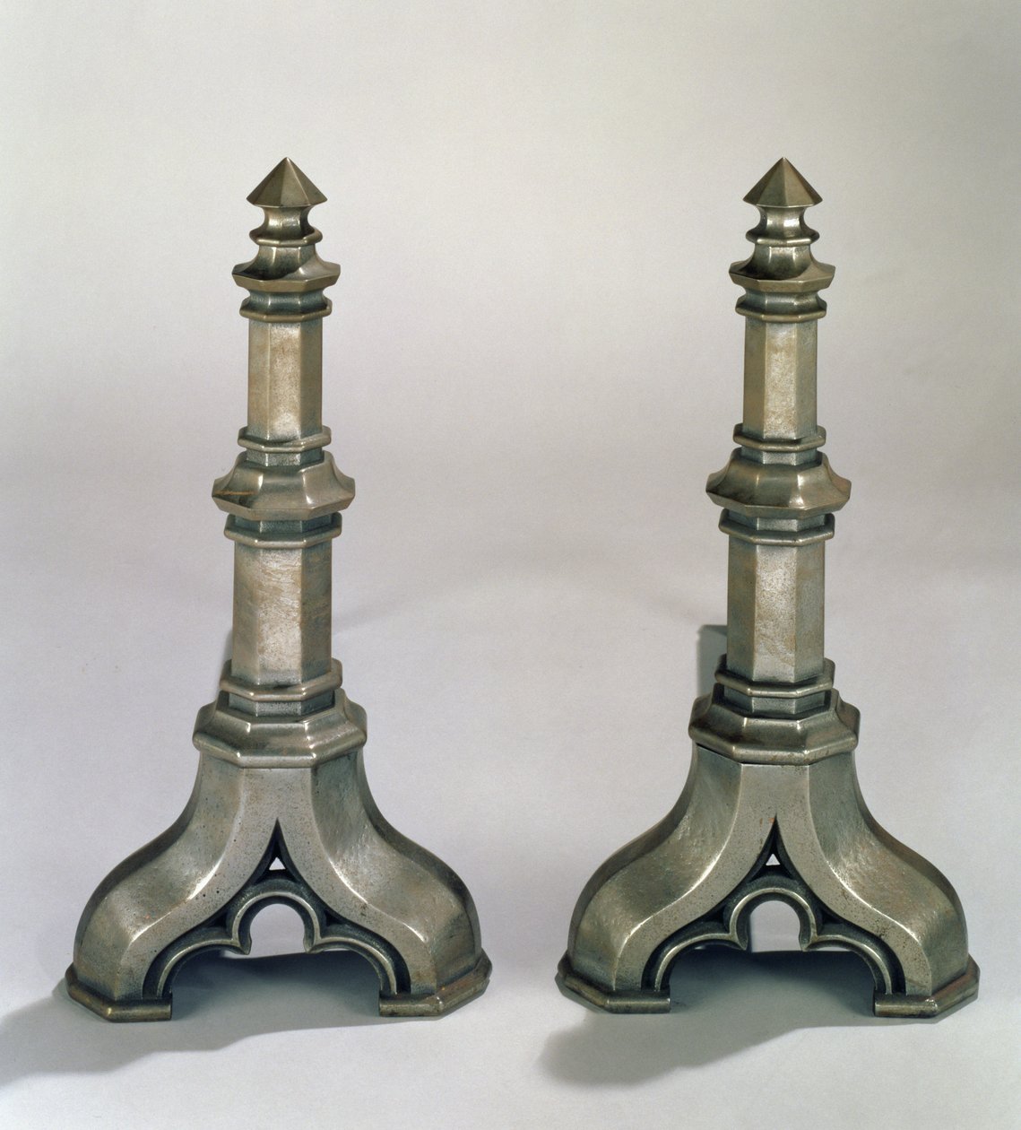 Par de Andirones de Estilo Gótico, c.1836 de Augustus Welby Northmore Pugin