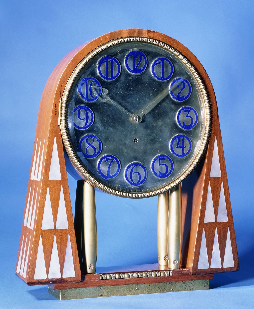 Un importante reloj de chimenea de Austrian School