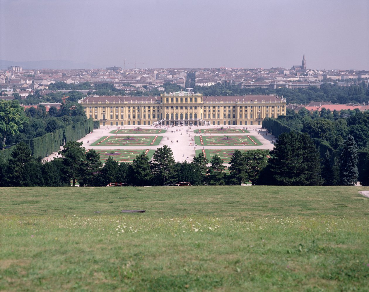 Palacio de Schönbrunn, completado en 1711 de Austrian School
