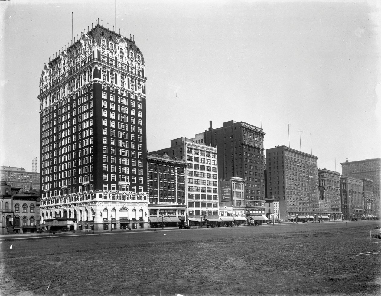Edificios en Michigan Avenue desde Balbo Street hasta Van Buren Street, Chicago, Illinois, EE.UU., c.1905 de Barnes and Crosby