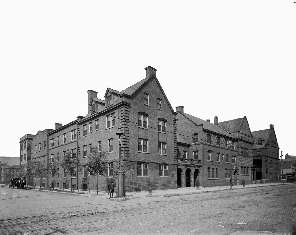 Hull House, Chicago, Illinois, EE.UU., c.1905 de Barnes and Crosby