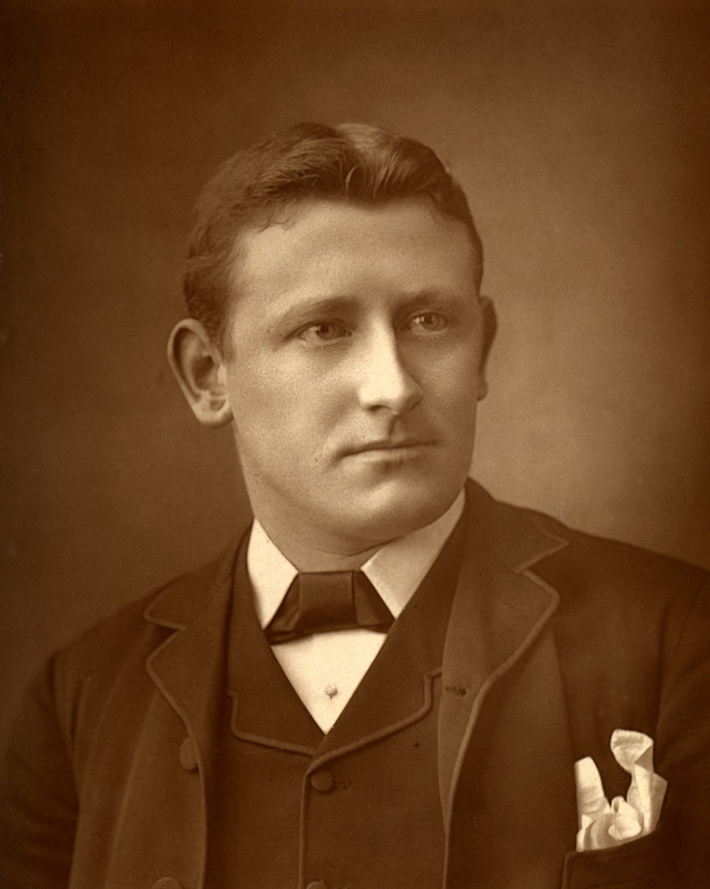 Austin Brereton, autor británico, 1886 de Barraud
