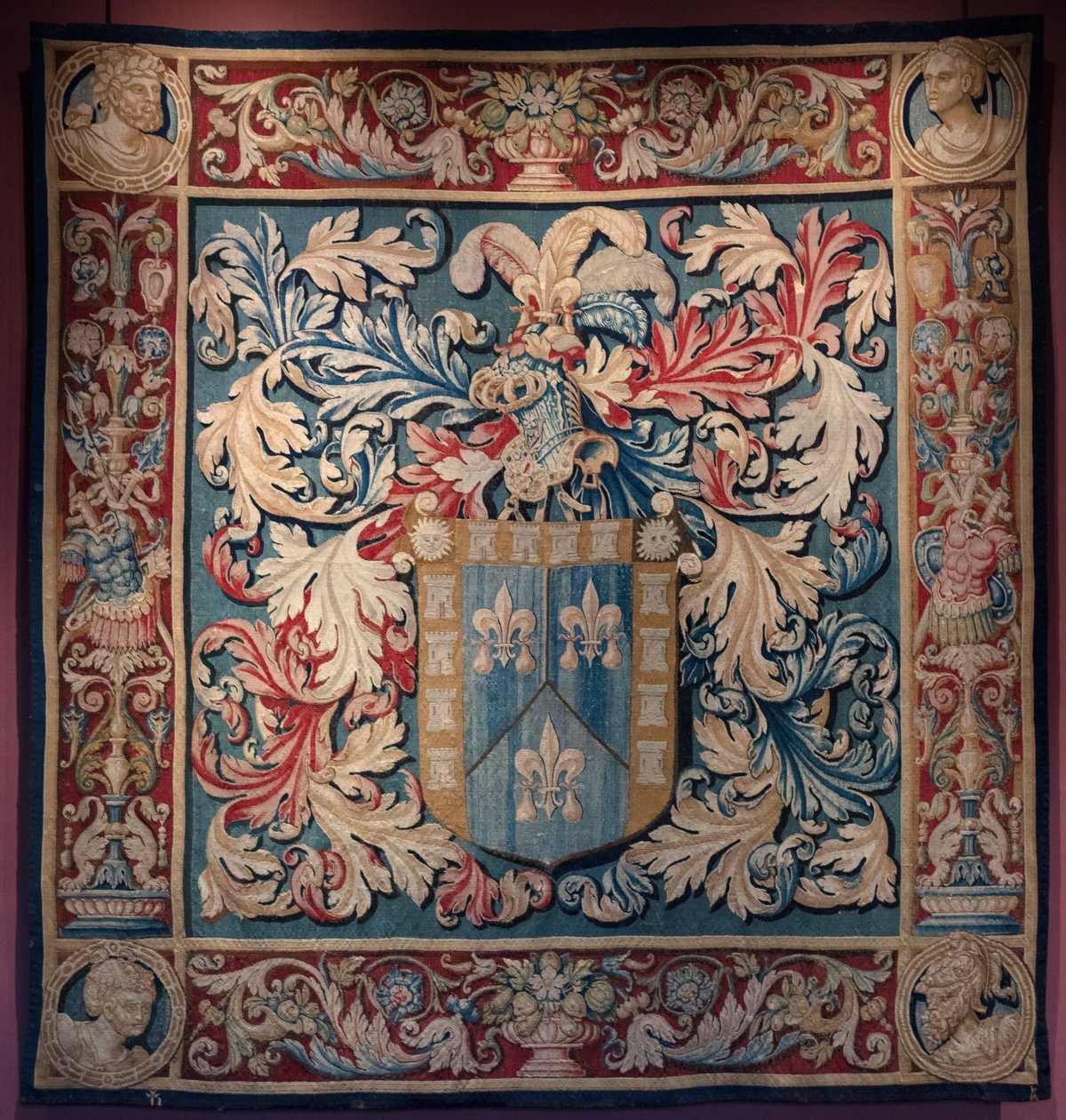 Tapiz con el escudo de armas de la familia De Nagera. Maestro AL. Hacia 1550 (tapiz) de Belgian School