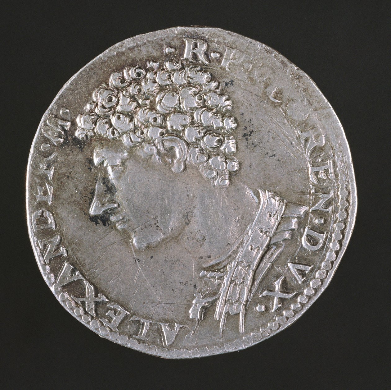 Anverso de moneda de plata de Alessandro De Medici (1511-74) Inscripción: ALEXANDER MED R P FLOREN DVX, acuñada 1532-37 de Benvenuto Cellini