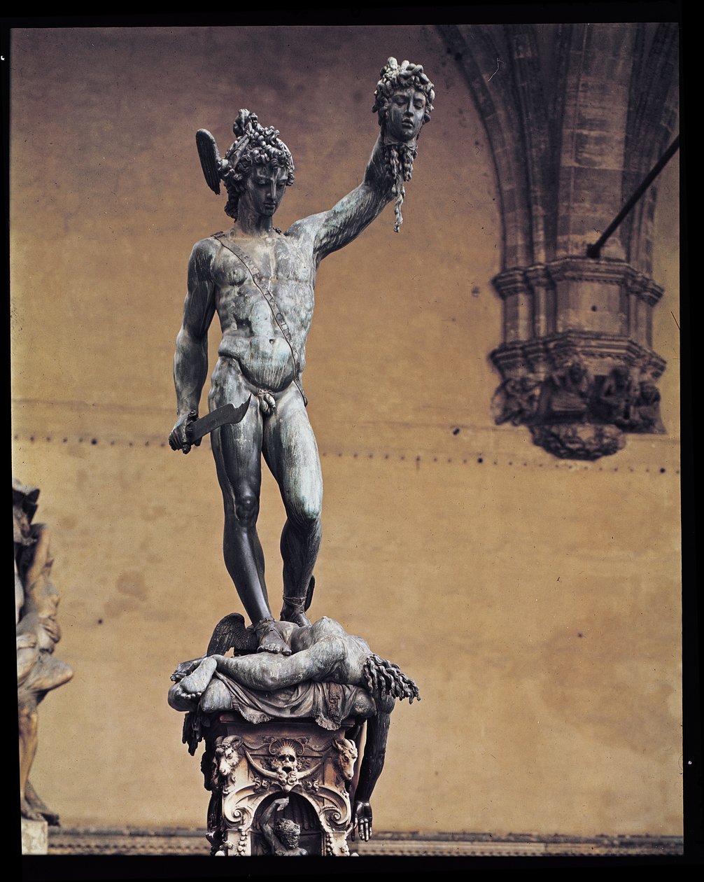Perseo con la cabeza de Medusa de Benvenuto Cellini