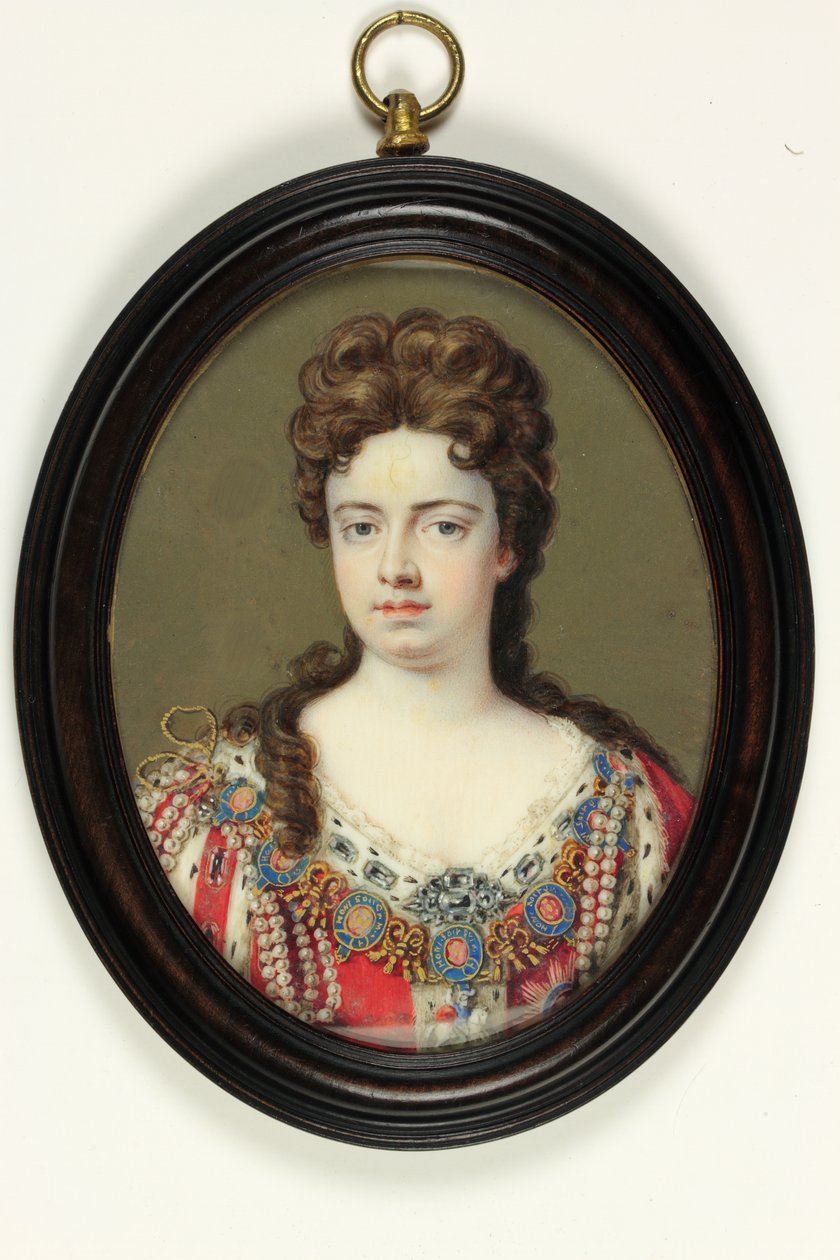 Reina Ana de Bernard III Lens