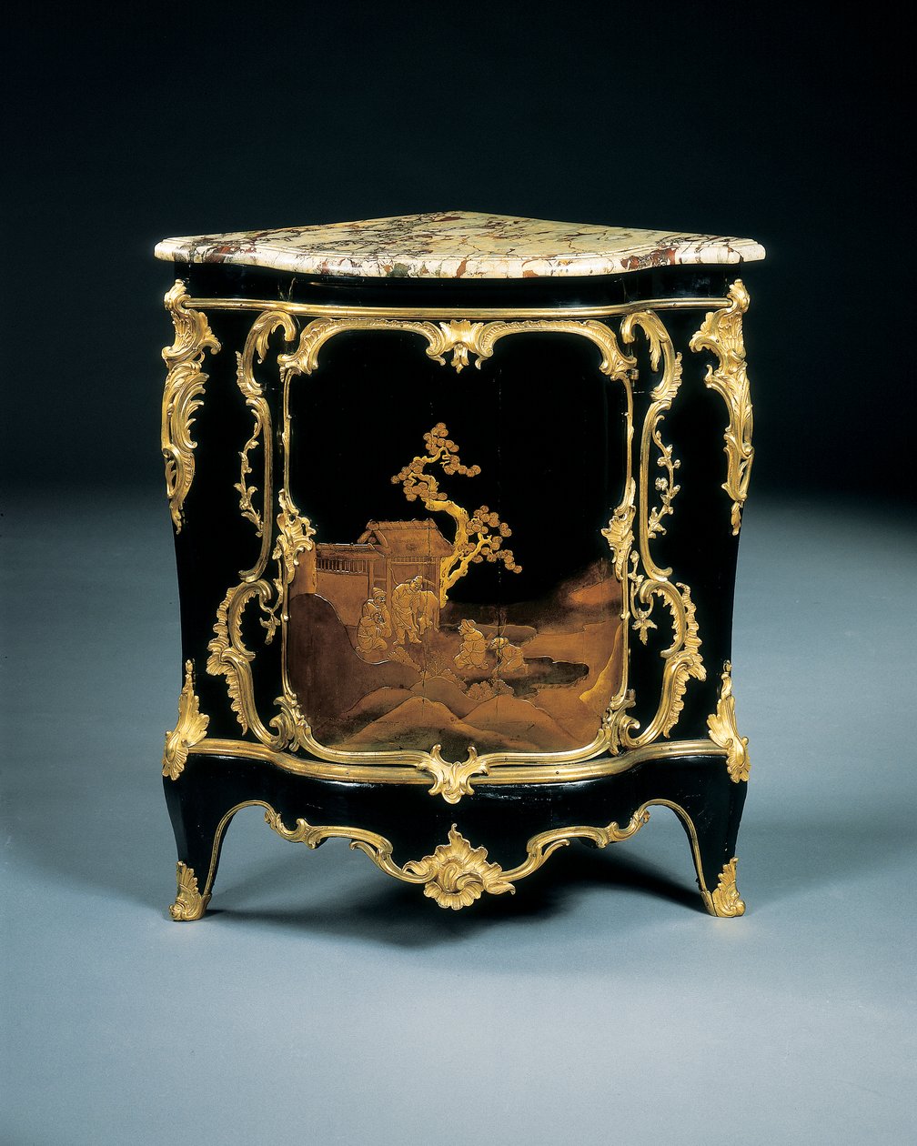 Una de un par de encoignures de Luis XV, c.1750 de Bernard van Risenburgh II