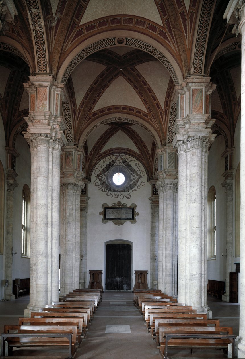 Vista interior de la iglesia de Pienza de Bernardo Rossellino