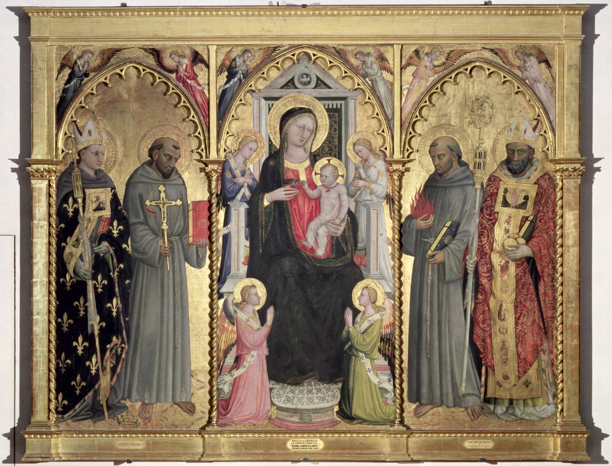 Madonna y Niño con San Luis de Tolosa, San Francisco de Asís, San Antonio de Padua y San Nicolás de Bari de Bicci di Lorenzo