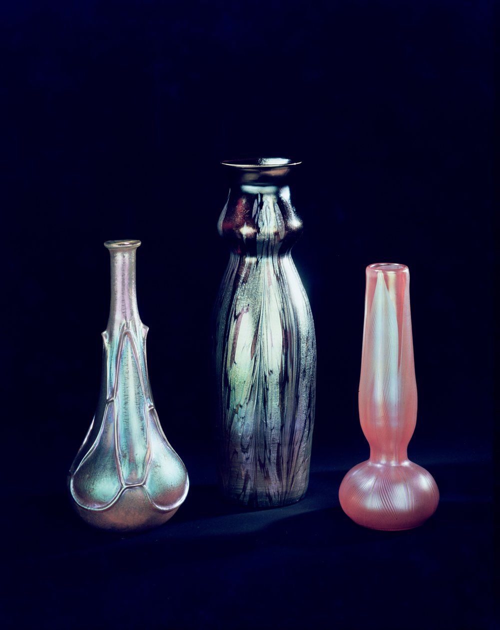 Colección de jarrones, posiblemente Loetz, c.1900 de Bohemian School