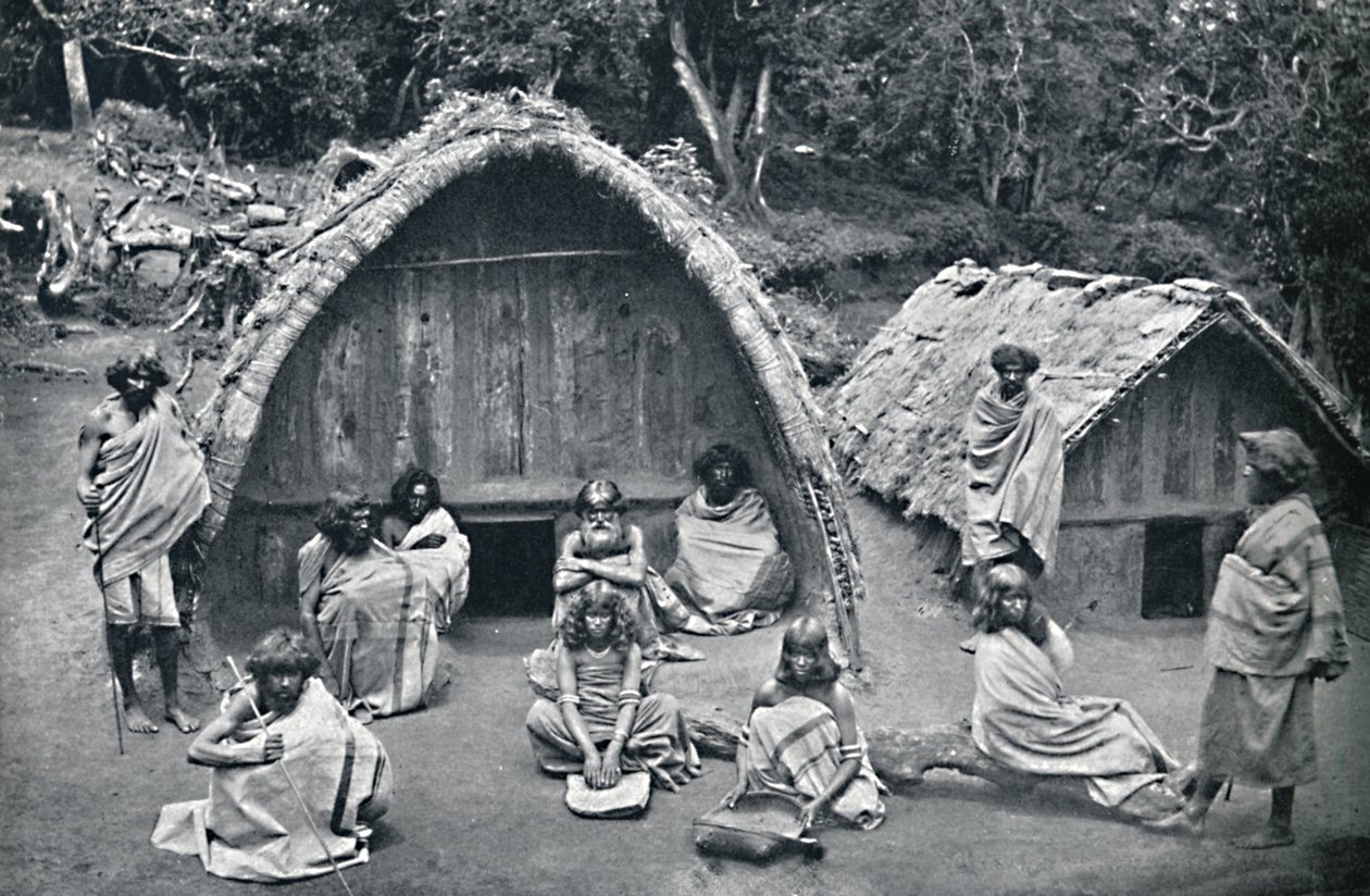 Una casa Toda en una aldea nativa, India, 1902 de Bourne and Shepherd