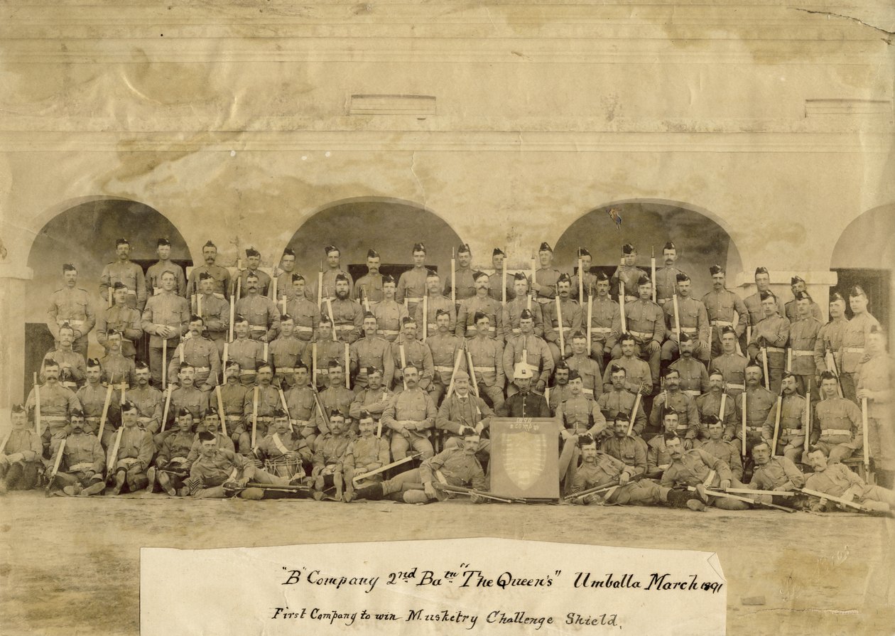 Compañía B 2do Batallón The Queens, Umballa, 1891 de British Photographer