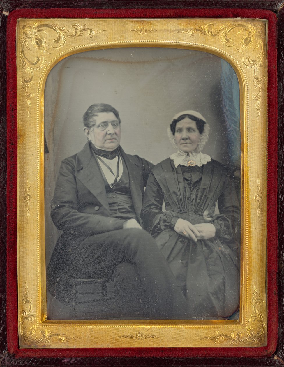 Retrato de hombre y mujer,c. 1850 (foto) de British Photographer