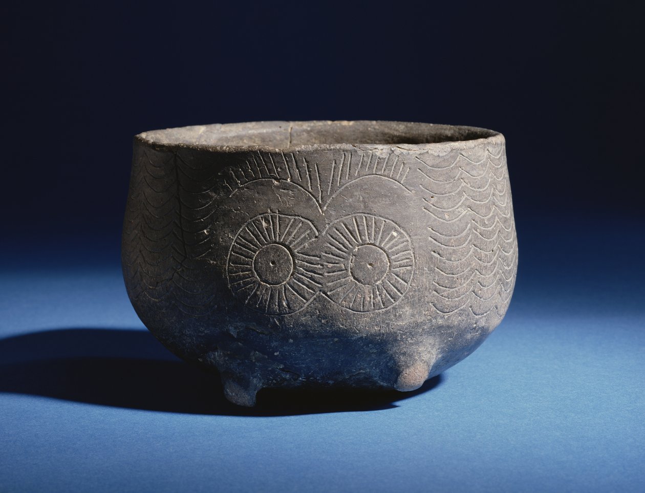 Cuenco, con decoración incisa que representa ciervos, de Los Millares, España, Edad del Cobre, c.2000 a.C. de Bronze Age