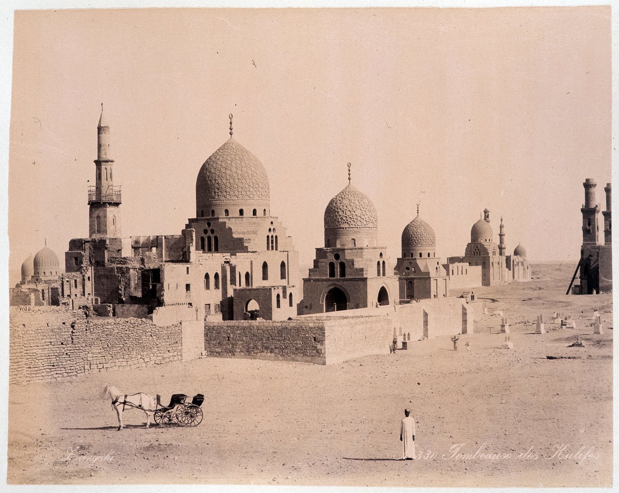 Egipto: la tumba de los kalives - fotografía de los Hermanos Zangali, finales del siglo XIX de Brothers Zangaki