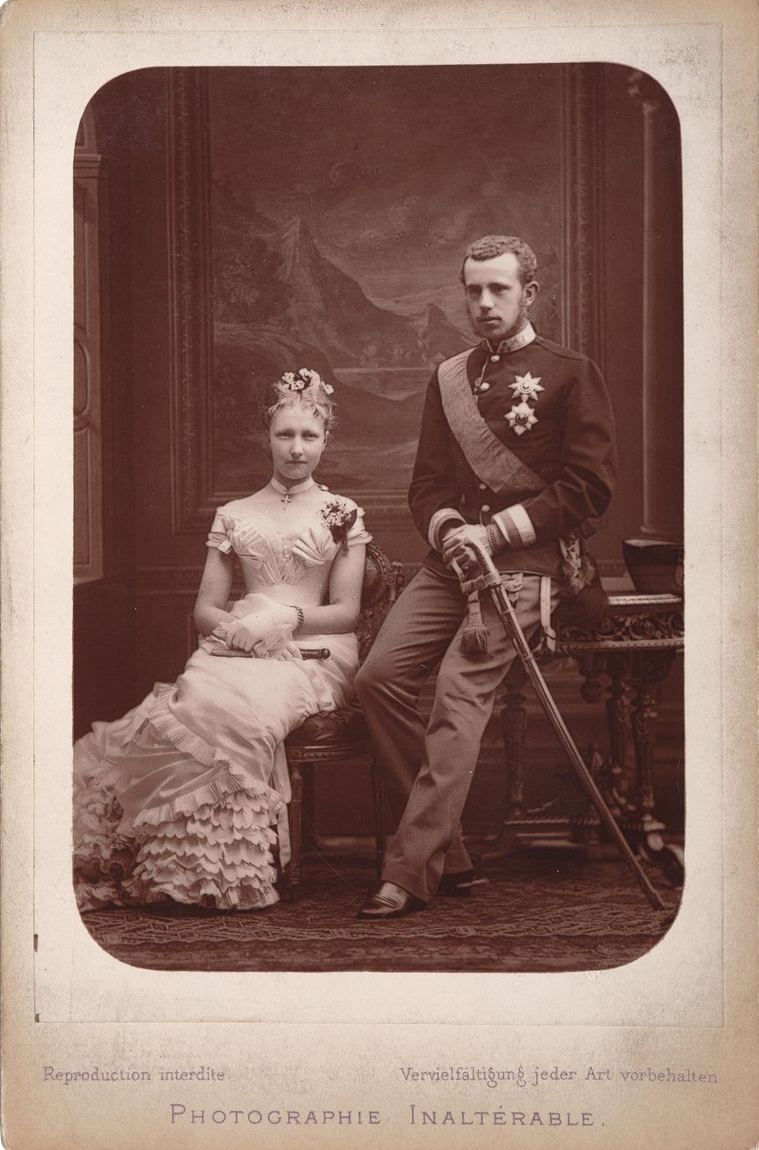 Príncipe heredero Rodolfo con la princesa Estefanía de Bélgica en ocasión de su compromiso, 1880 de Brussels . Photo studio Geruzet Frères