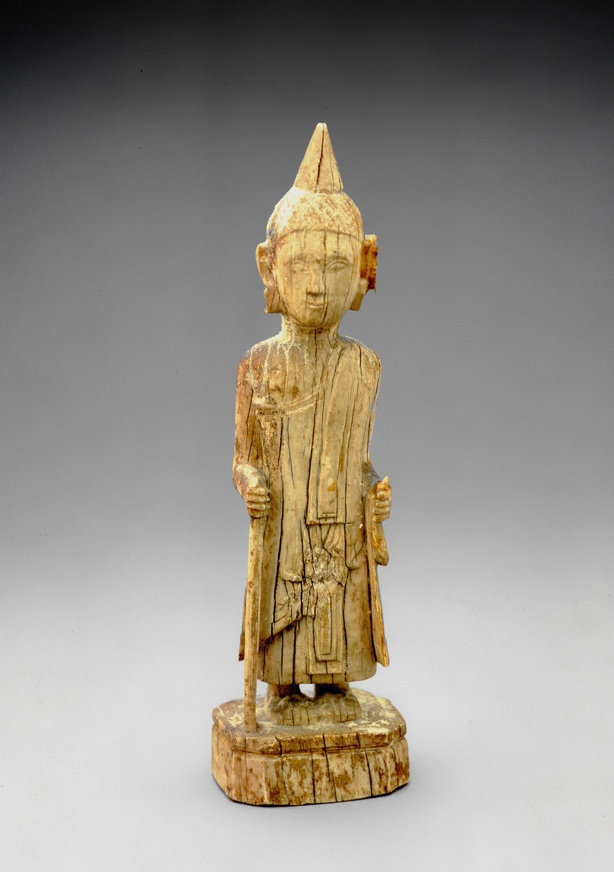 Figura del Buda Penitente, caminando y sosteniendo un bastón, estilo temprano de Mandalay de Burmese School