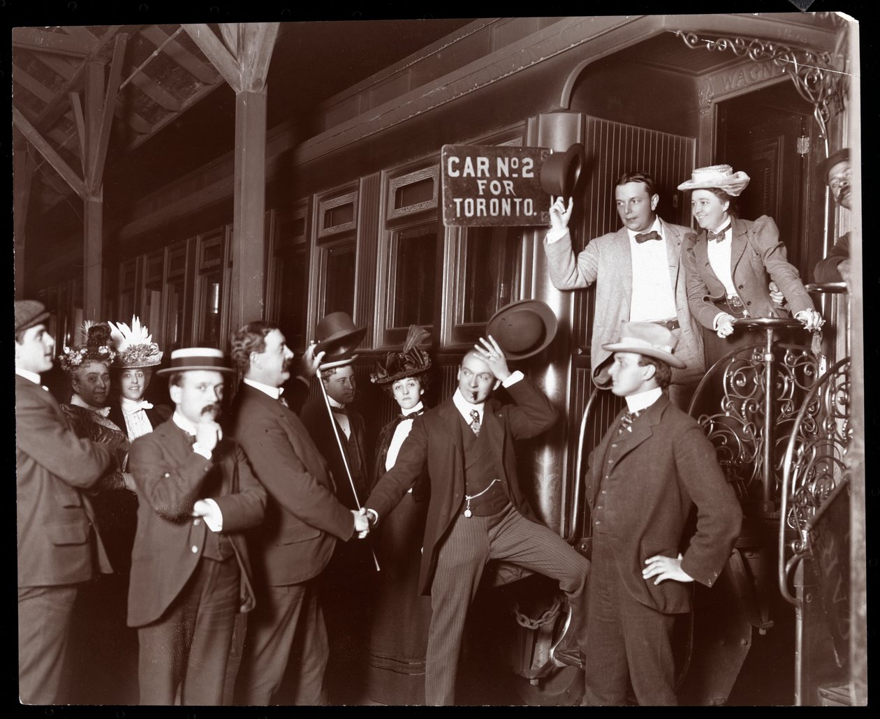 Alice Nielsen a bordo de un tren especial con destino a Toronto, Canadá, 1898 de Byron Company