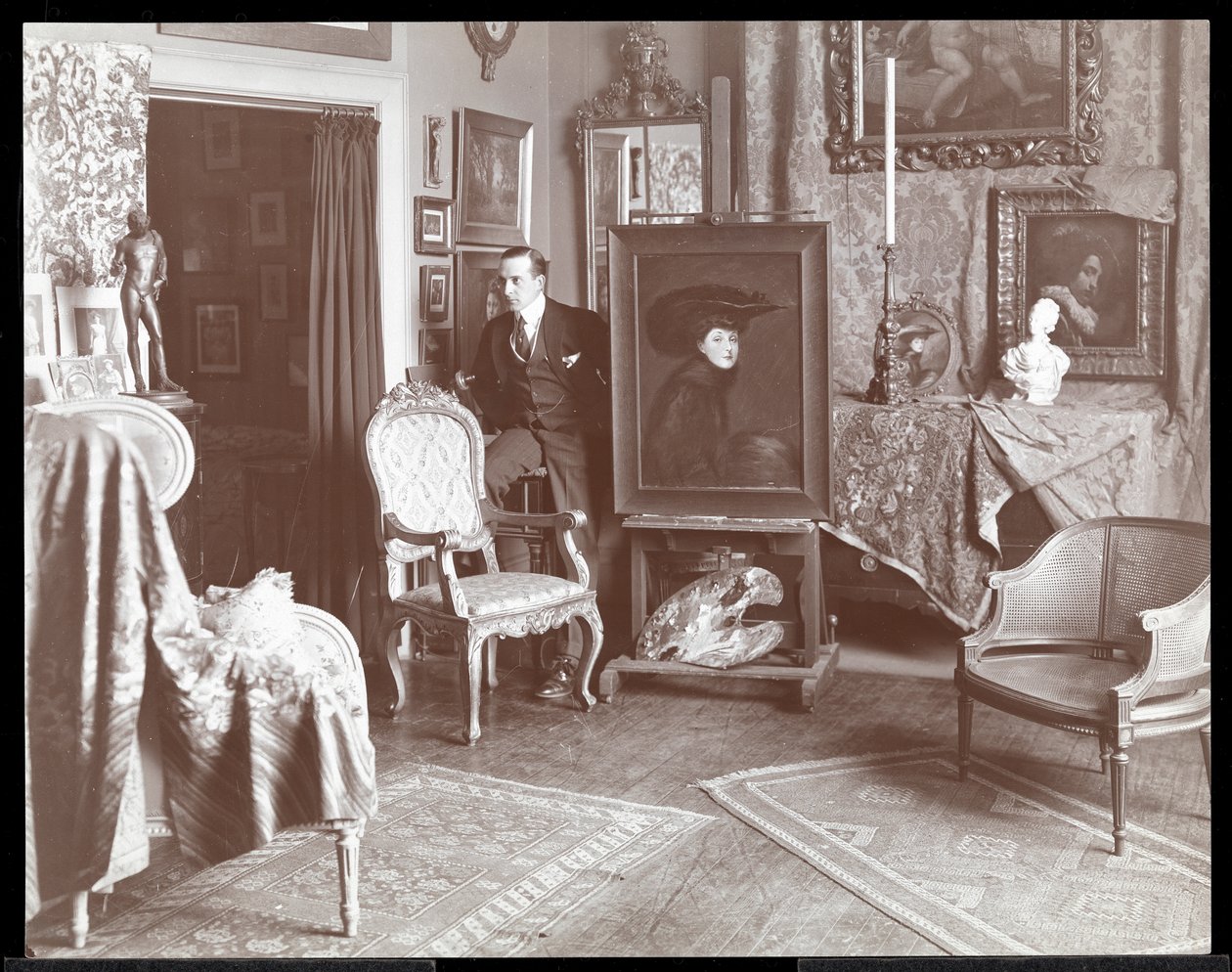 Malcolm Strauss en su estudio en Nueva York, c.1895 de Byron Company