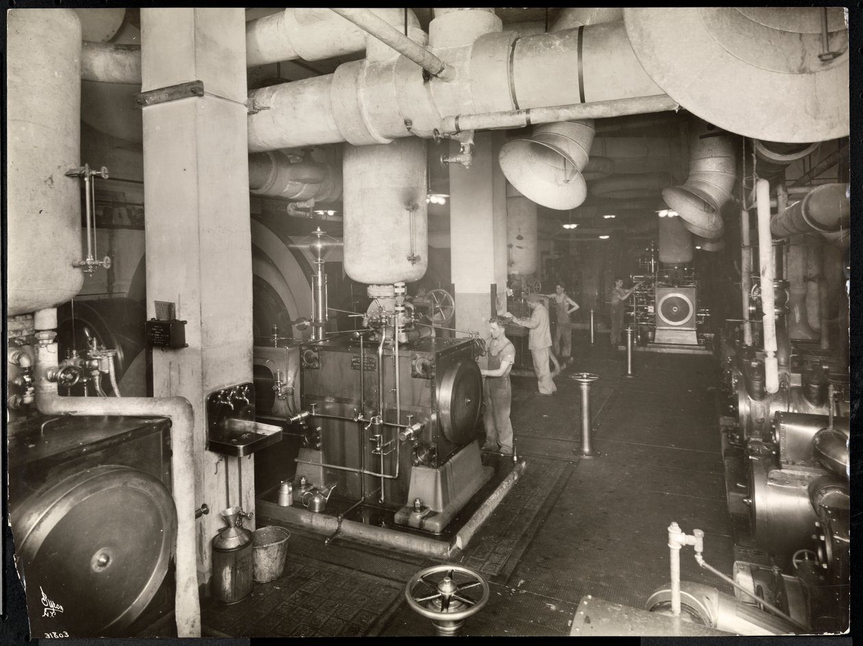 Una sala de calderas en el Hotel McAlpin, 1913 de Byron Company