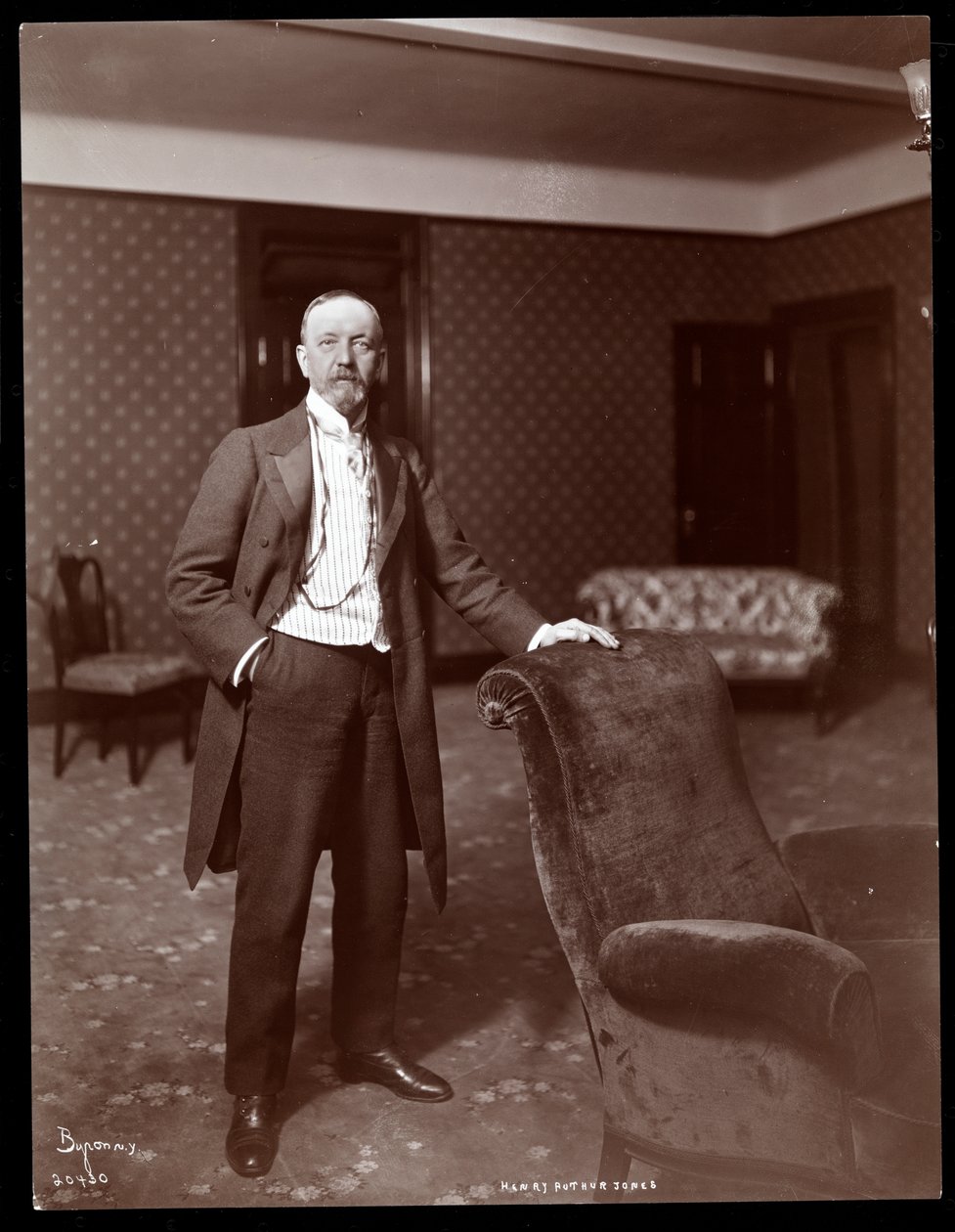 Henry Arthur Jones, 1905 de Byron Company