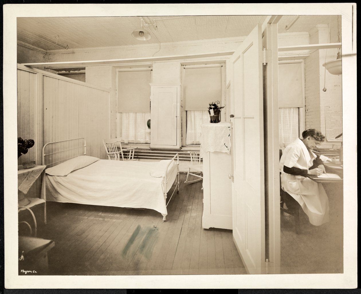 Habitación de hospital, 1928 de Byron Company