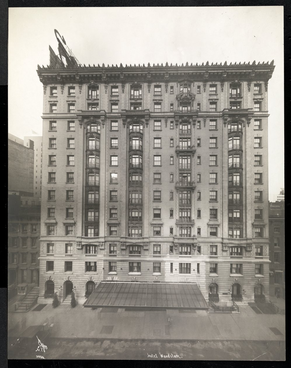 Hotel Woodstock en 127 West 43rd Street, Nueva York, 1911 o 1912 de Byron Company