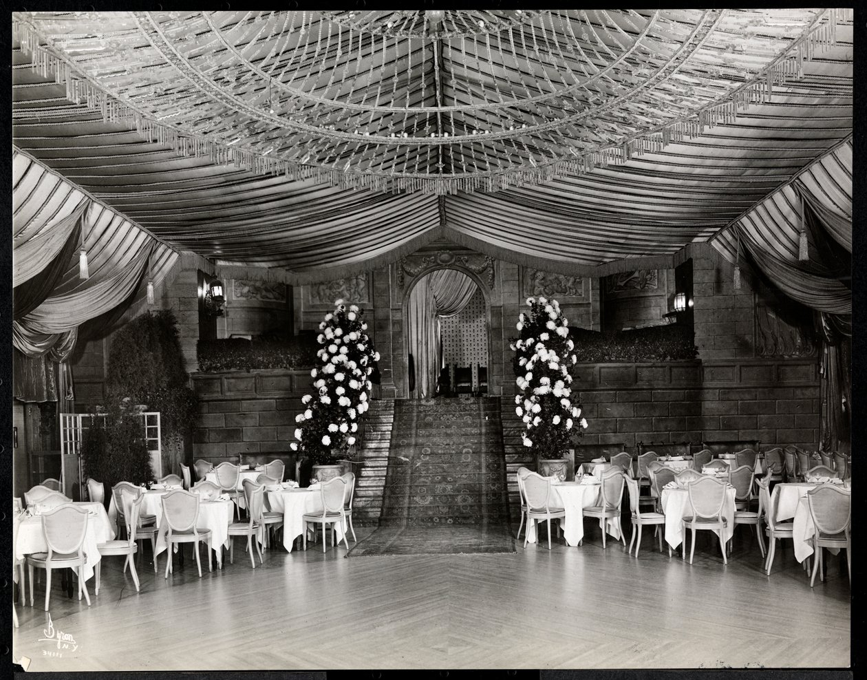 Sala de recepción en el Hotel Ritz-Carlton, 1915 o 1916 de Byron Company