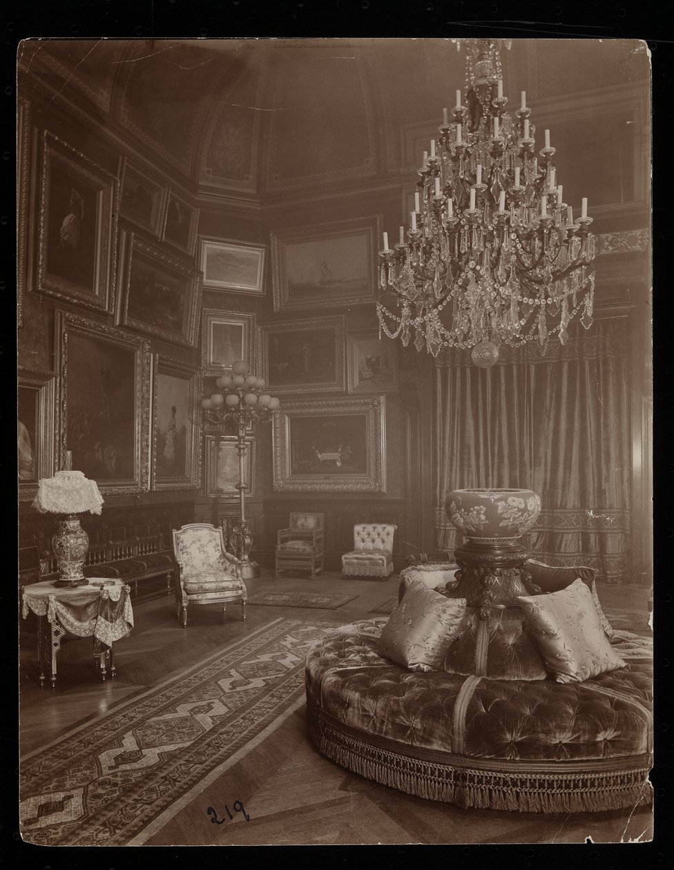 La Residencia de la Sra. William Astor, 5ª Avenida y Calle 34, Nueva York de Byron Company