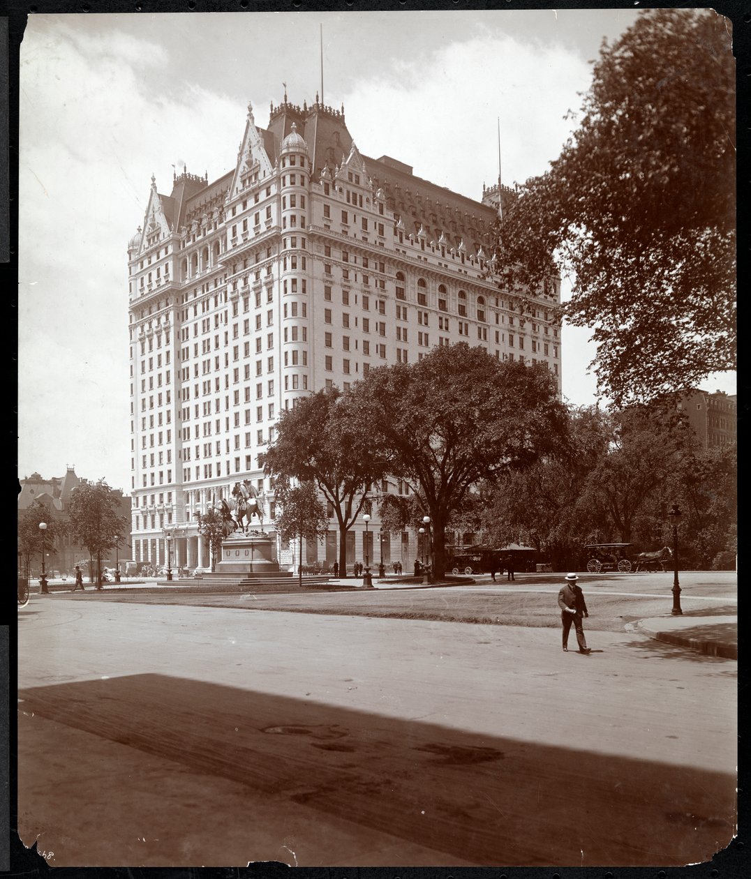 El Hotel Plaza, 5ª Avenida y Calle 59, Nueva York, 1907 de Byron Company