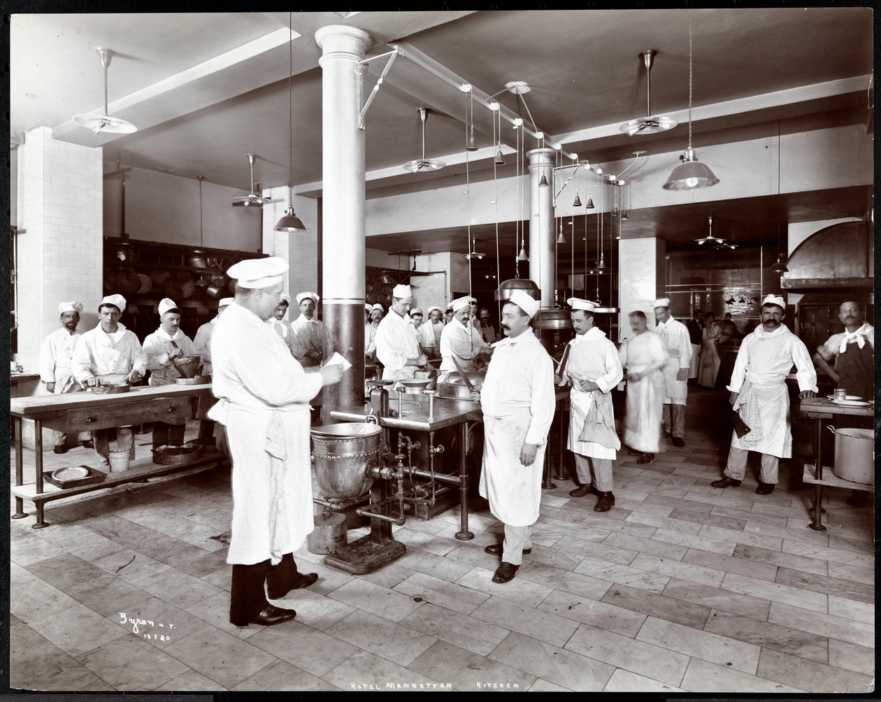 La cocina del Hotel Manhattan, 1902 de Byron Company