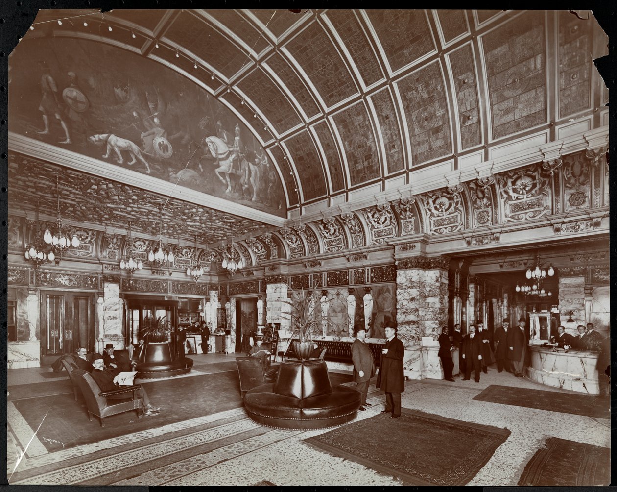El vestíbulo del Hotel Walton, Filadelfia, c.1905 de Byron Company