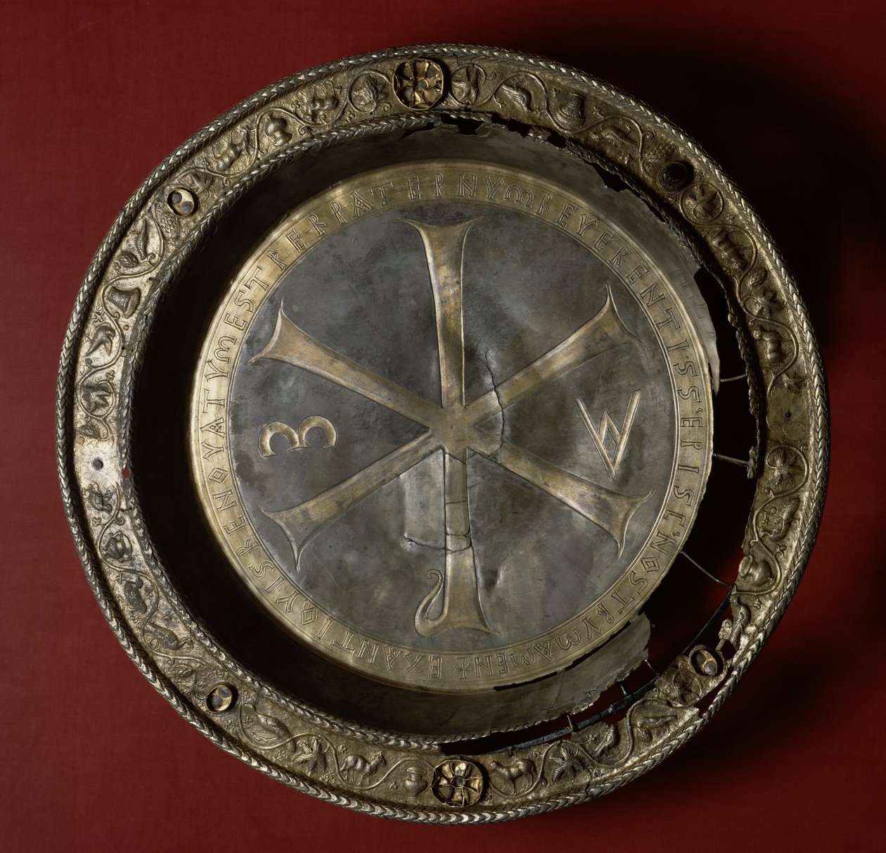 Patena del Obispo Paternus, 498 (oro y plata) de Byzantine