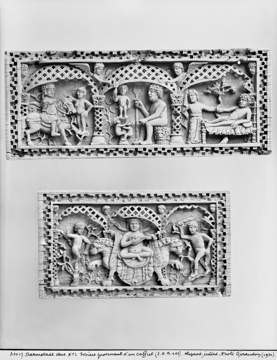 Dos placas de un cofre de Byzantine