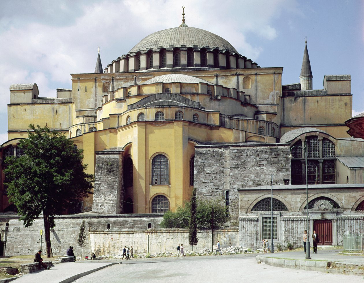 Vista exterior de la cúpula, 532-37 de Byzantine School