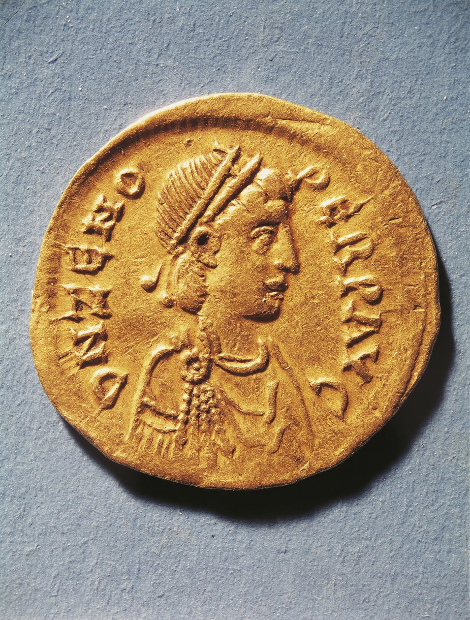 Numismática, Roma Antigua, Moneda que representa a Zenón, Emperador del Imperio Bizantino de Byzantine Byzantine